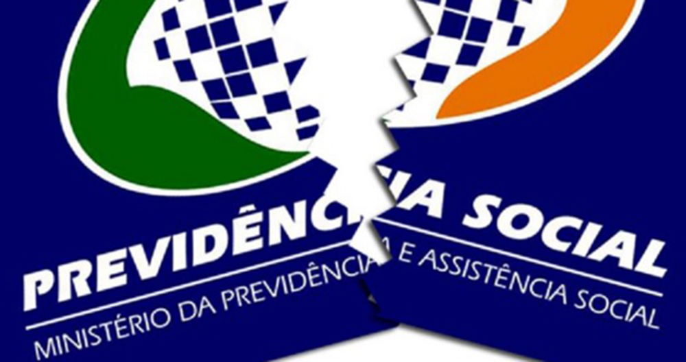 SINTRACRIL presente no ato contra reforma previdenciária.